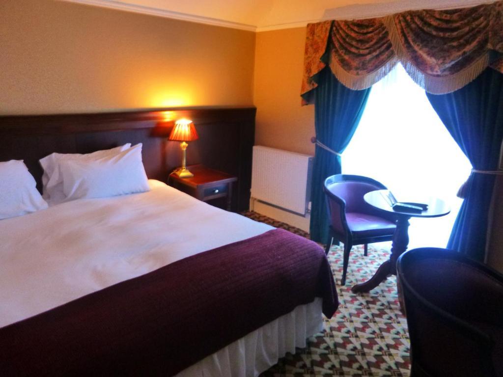 Riverbank House Hotel Ferrybank Bilik gambar